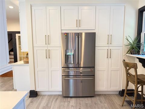Tiny photo for 9445 Big Bend Boulevard, Webster Groves, MO 63119 (MLS # 26030578)