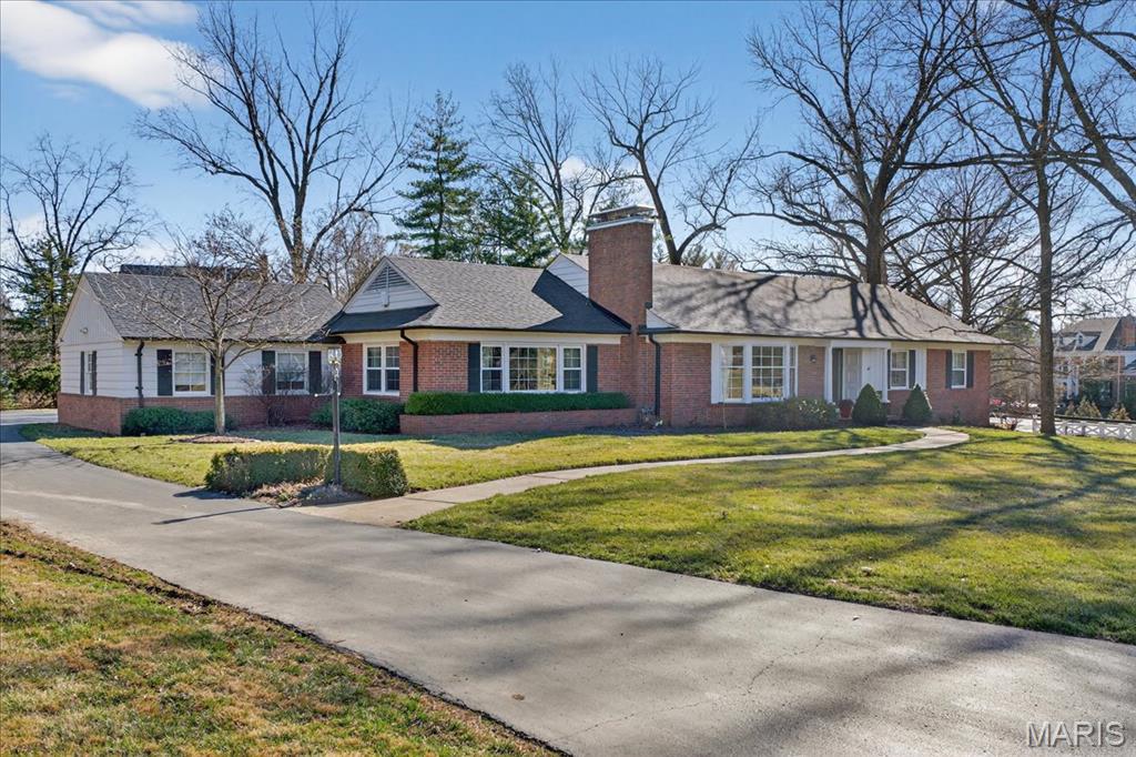 17 Outer Ladue Drive