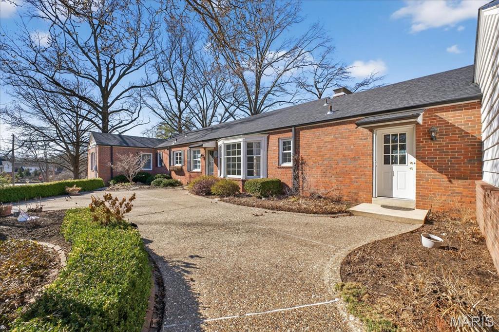 Outer Ladue Drive - Residential