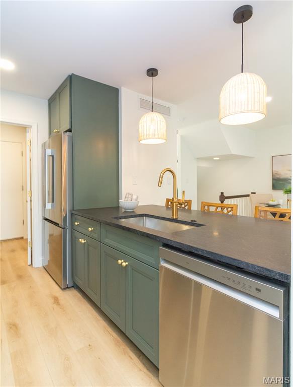 Clarkson Grove - Residential