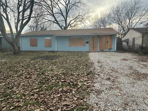 11 Westwood Drive Cahokia IL 62206