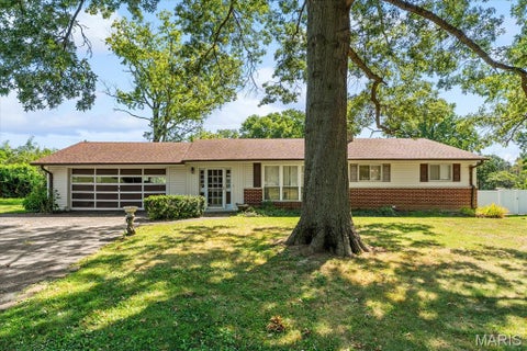 Tiny photo for 19 W Meadow Lane, Ballwin, MO 63021 (MLS # 26057084)