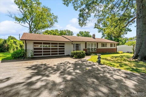 Tiny photo for 19 W Meadow Lane, Ballwin, MO 63021 (MLS # 26057084)