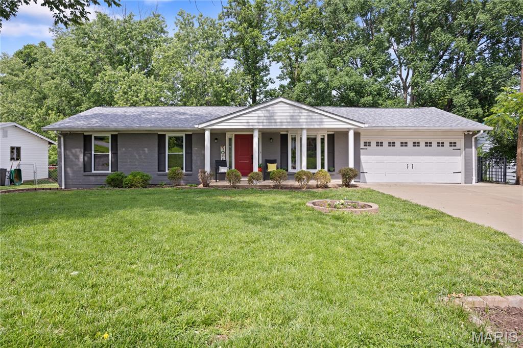 1221 Momarte Lane