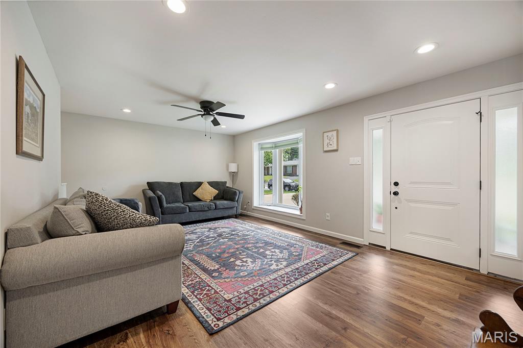 1221 Momarte Lane