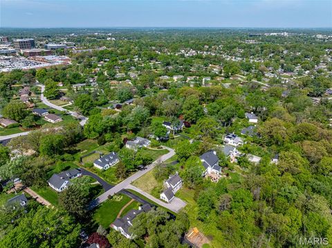 Tiny photo for 908 Woodshire Lane + Lot A Ln, Creve Coeur, MO 63141 (MLS # 26022887)