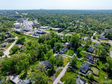Tiny photo for 908 Woodshire Lane + Lot A Ln, Creve Coeur, MO 63141 (MLS # 26022887)
