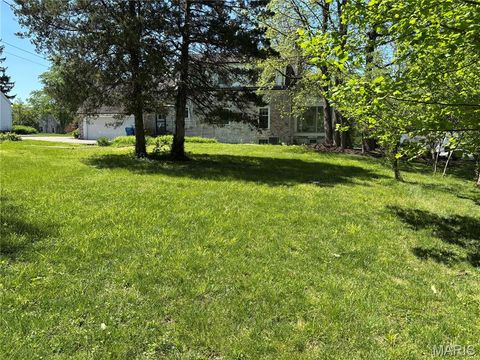 Tiny photo for 908 Woodshire Lane + Lot A Ln, Creve Coeur, MO 63141 (MLS # 26022887)