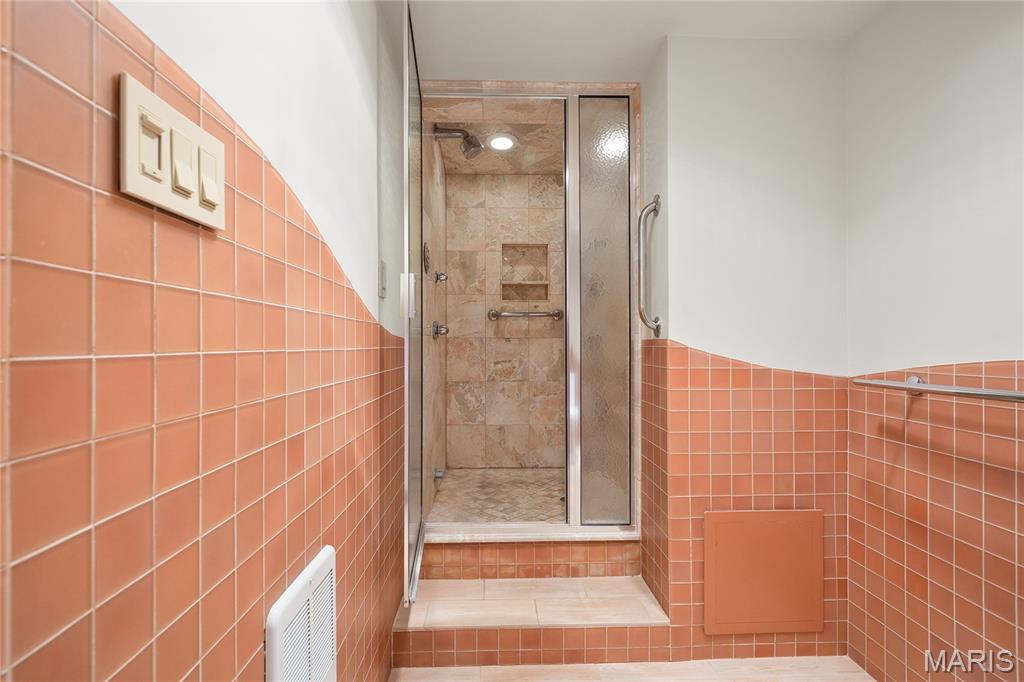 Whitehall Condo - Residential