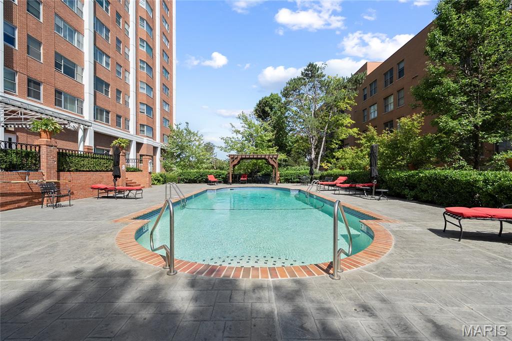 Whitehall Condo - Residential