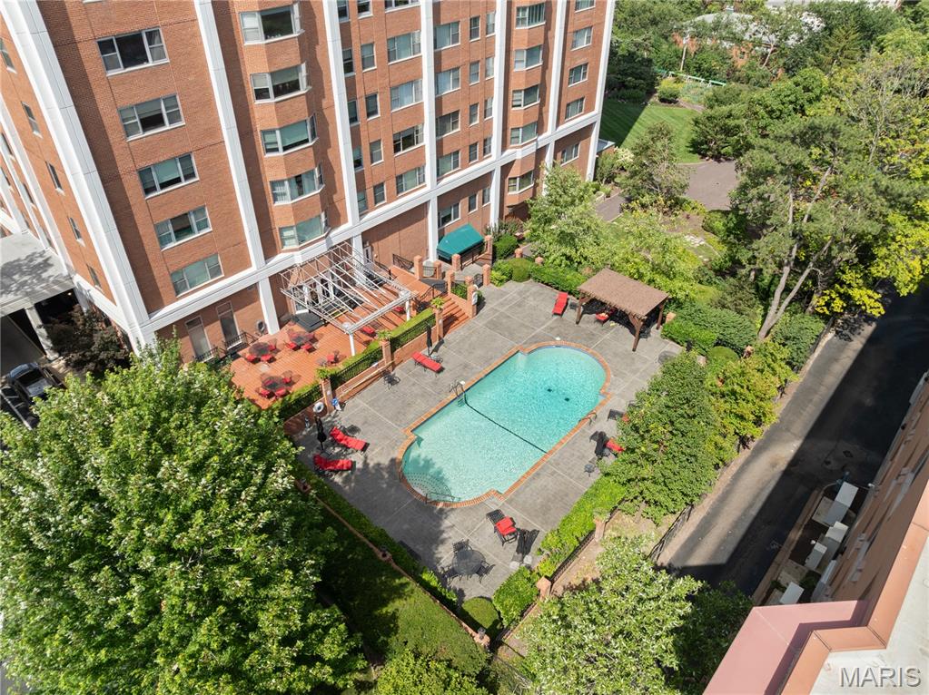 Whitehall Condo - Residential