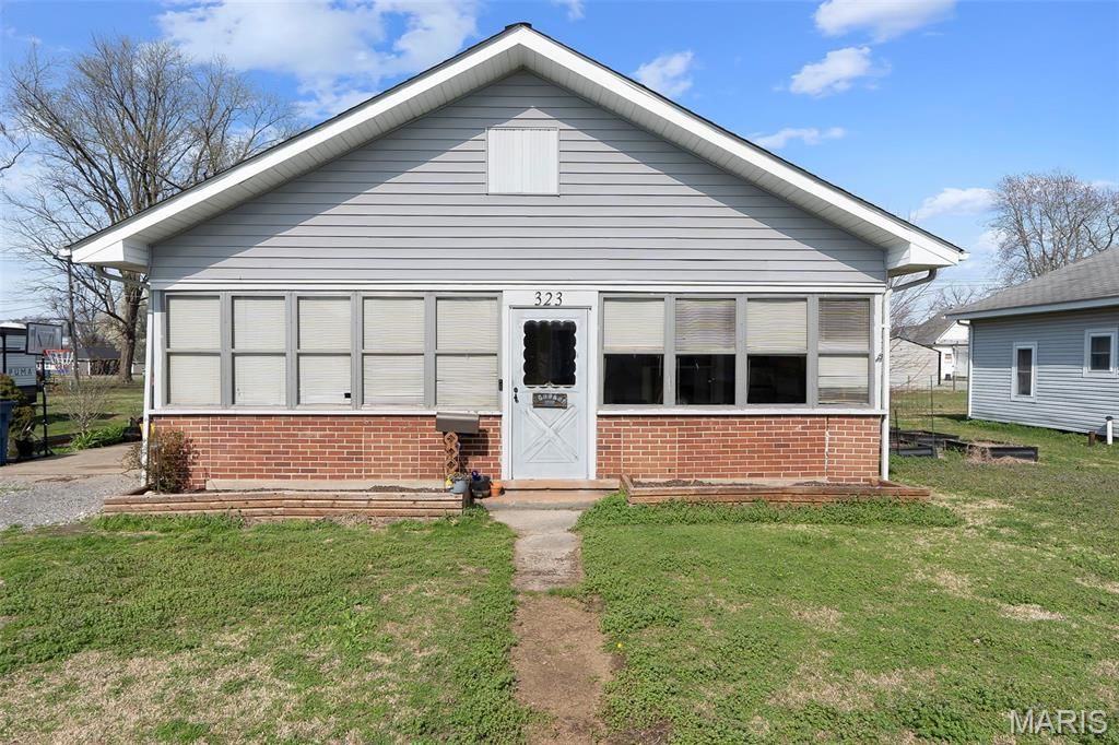 Photo of 323 Wright Avenue, Chaffee, MO 63740 (MLS # 26016428)