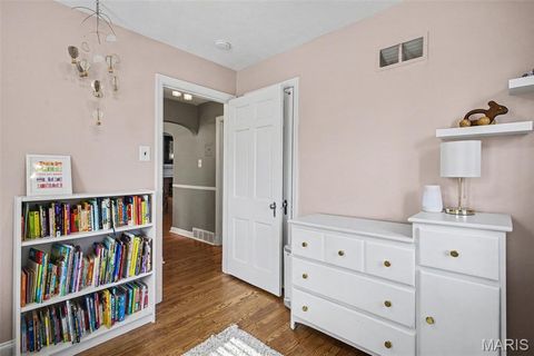 Tiny photo for 819 Blossom Lane, Rock Hill, MO 63119 (MLS # 26031433)