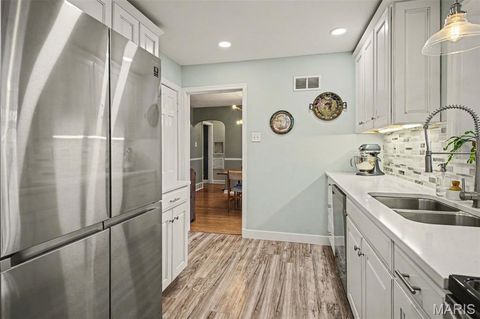 Tiny photo for 819 Blossom Lane, Rock Hill, MO 63119 (MLS # 26031433)