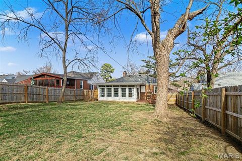 Tiny photo for 819 Blossom Lane, Rock Hill, MO 63119 (MLS # 26031433)