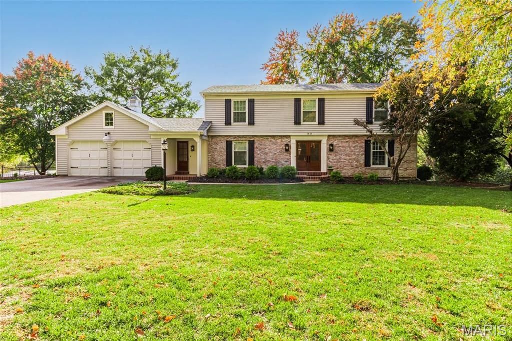 Photo of 1841 Newburyport Road, Chesterfield, MO 63005 (MLS # 26018847)
