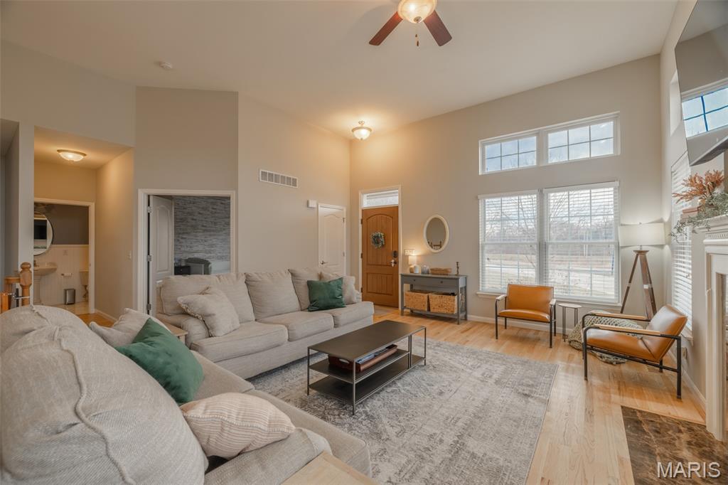 1133 Centre Lake Drive