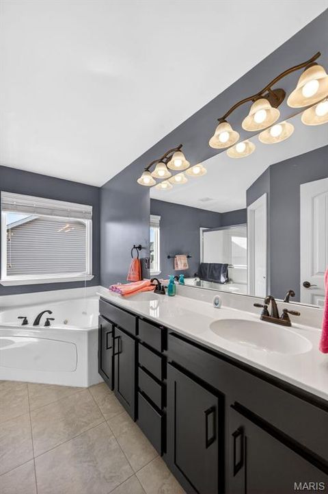 Tiny photo for 101 Kensington Palace Drive, Troy, MO 63379 (MLS # 26006138)