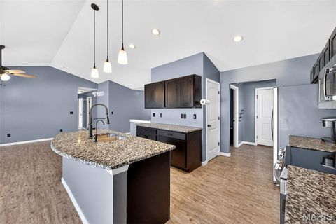 Tiny photo for 101 Kensington Palace Drive, Troy, MO 63379 (MLS # 26006138)