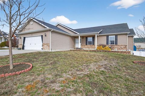 Tiny photo for 101 Kensington Palace Drive, Troy, MO 63379 (MLS # 26006138)