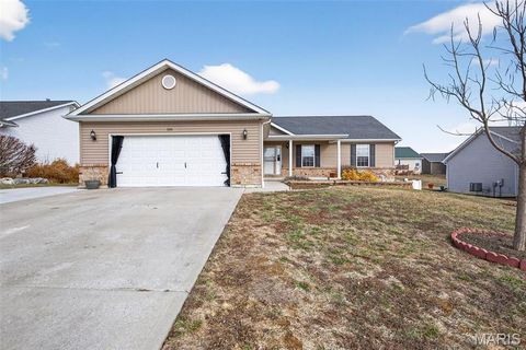 Tiny photo for 101 Kensington Palace Drive, Troy, MO 63379 (MLS # 26006138)