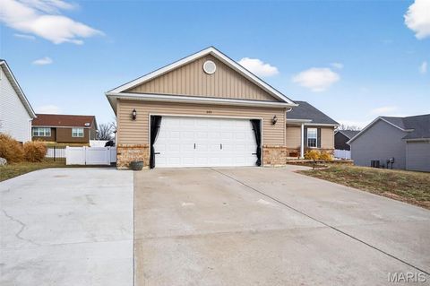 Tiny photo for 101 Kensington Palace Drive, Troy, MO 63379 (MLS # 26006138)