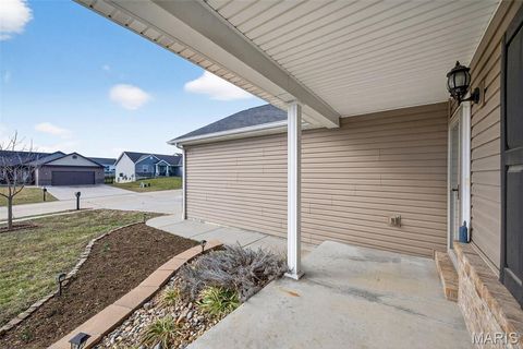 Tiny photo for 101 Kensington Palace Drive, Troy, MO 63379 (MLS # 26006138)