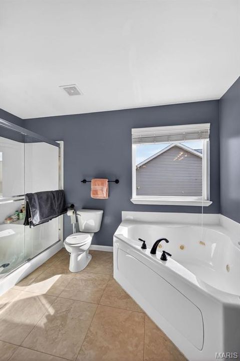 Tiny photo for 101 Kensington Palace Drive, Troy, MO 63379 (MLS # 26006138)