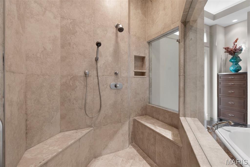 Ladue Downs 1 - Residential