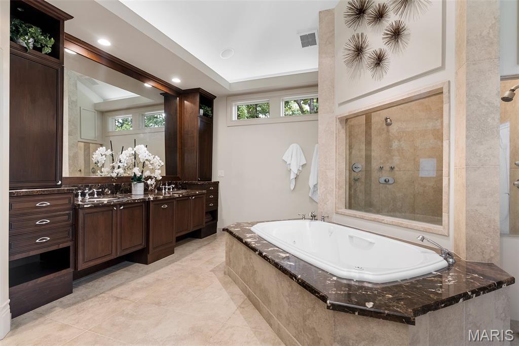 Ladue Downs 1 - Residential