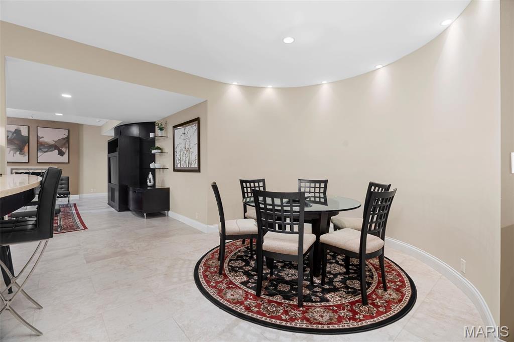 Ladue Downs 1 - Residential