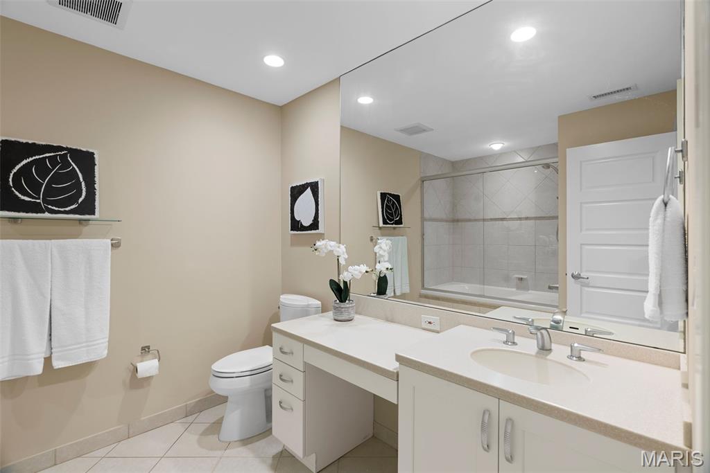 Ladue Downs 1 - Residential