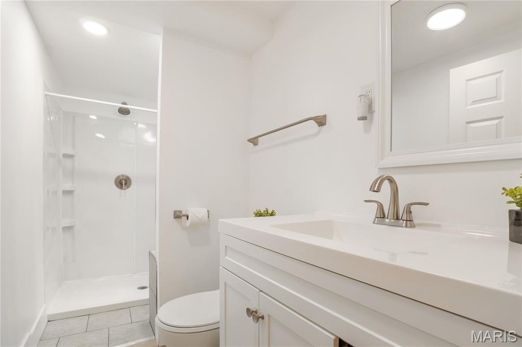 Jennings, Missouri 63136, United States, 2 Bedrooms Bedrooms, ,1 BathroomBathrooms,Residential,Active,152134