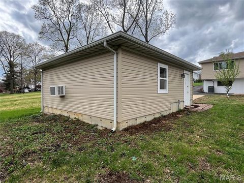 Tiny photo for 512 Bryan Avenue, Kirkwood, MO 63122 (MLS # 26026742)