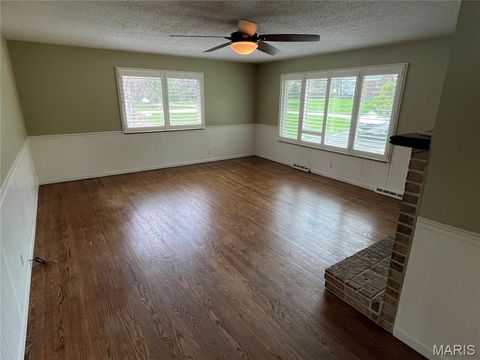 Tiny photo for 512 Bryan Avenue, Kirkwood, MO 63122 (MLS # 26026742)