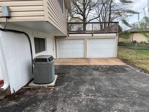 Tiny photo for 512 Bryan Avenue, Kirkwood, MO 63122 (MLS # 26026742)