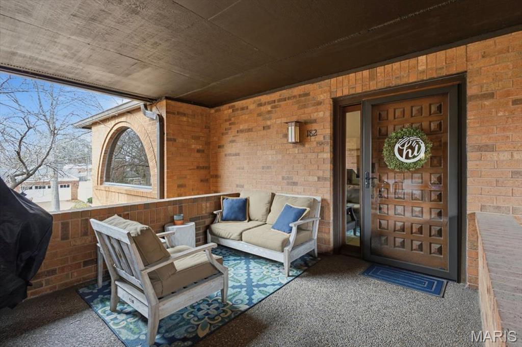 182 N Brentwood Boulevard 3