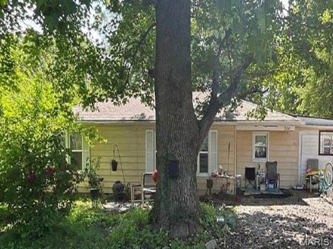 Photo of 7117 Boclair Drive, Centreville, IL 62207 (MLS # 26032257)