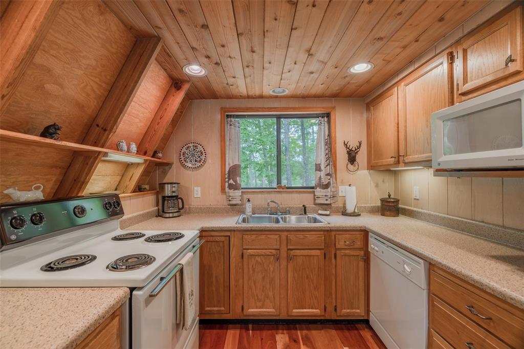 2441 Alpine Lake Drive