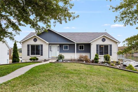 Photo of 10107 Greenbriar Court, Foristell, MO 63348 (MLS # 26021390)