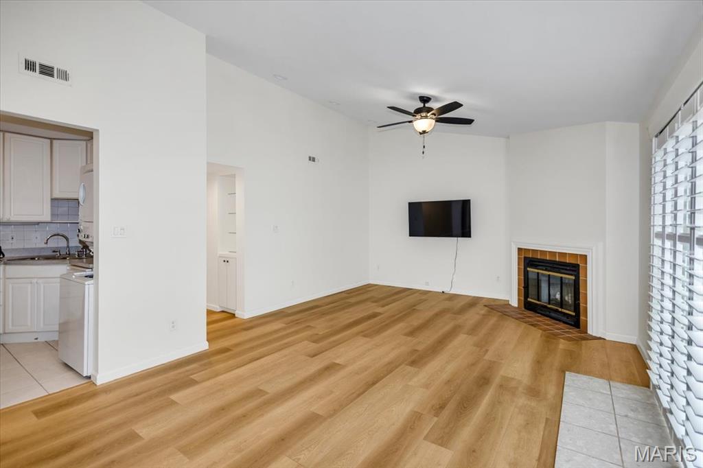 Brentwood Forest Condo Ph Eight - Residential
