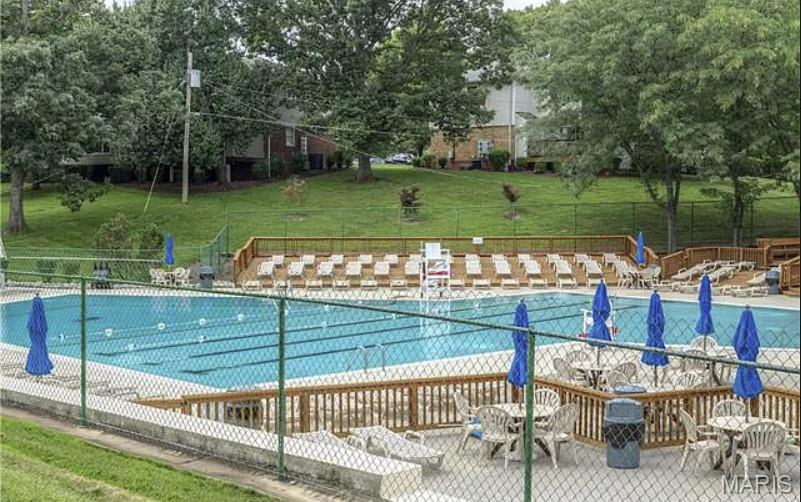 Brentwood Forest Condo Ph Eight - Residential