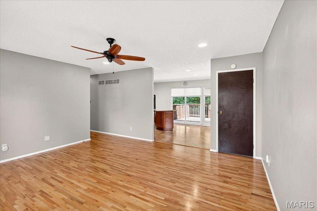 6746 Barnwood Drive