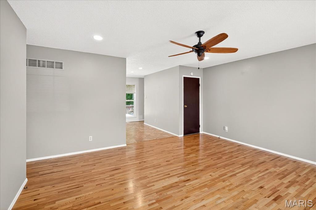 6746 Barnwood Drive