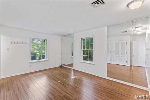 Tiny photo for 8 Balcon Estate, Creve Coeur, MO 63141 (MLS # 26013570)