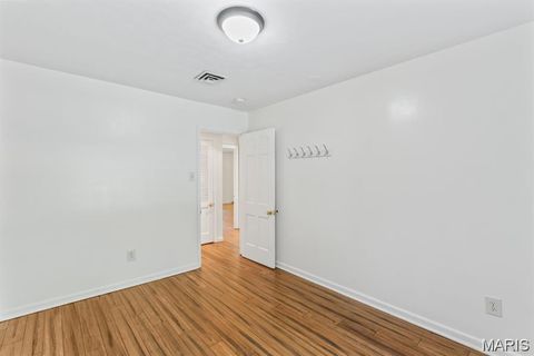 Tiny photo for 8 Balcon Estate, Creve Coeur, MO 63141 (MLS # 26013570)