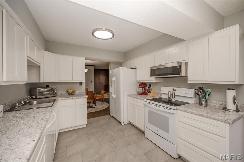 Royal Pines 1 Condo - Residential