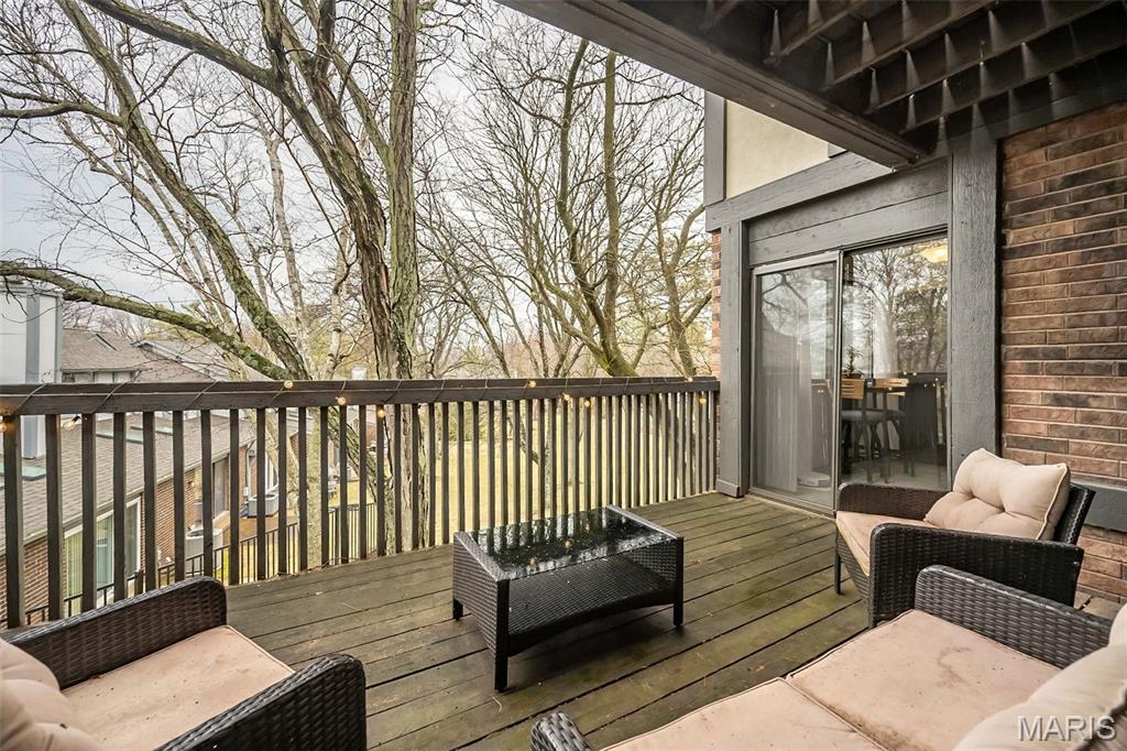 Royal Pines 1 Condo - Residential