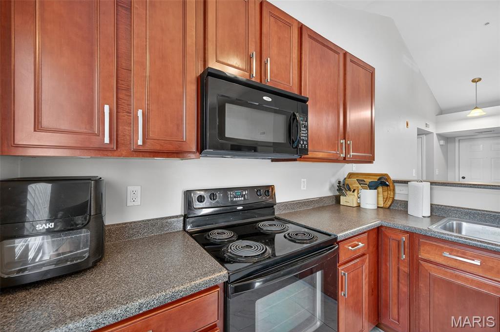 Springhurst Terrace #5 - Residential