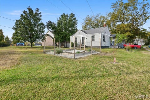 Tiny photo for 3033 Doddridge Avenue, Maryland Heights, MO 63043 (MLS # 26069176)
